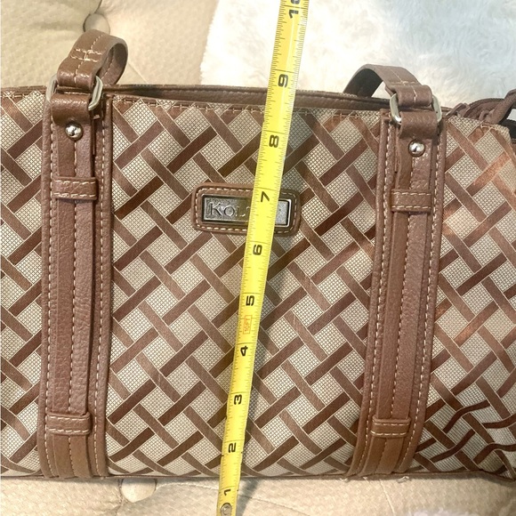 Lattice Pattern Purse - Picture 7 of 10